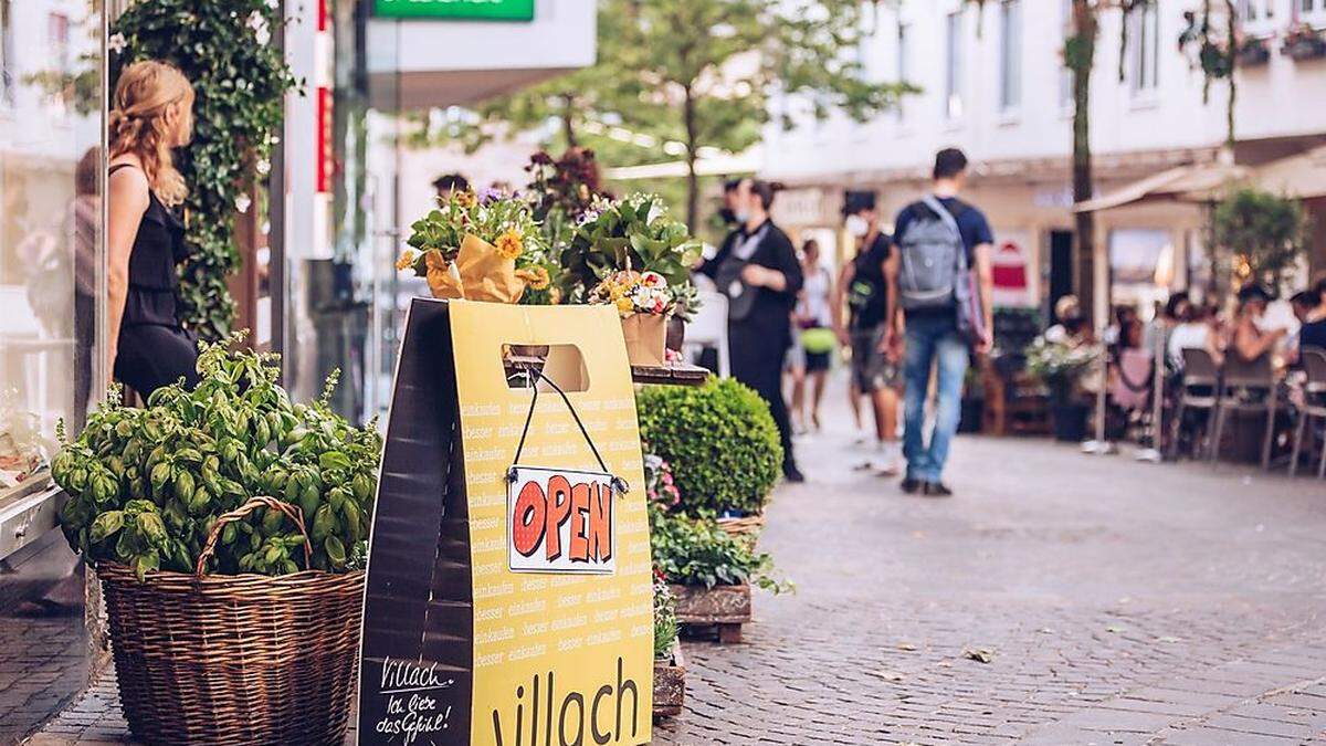 Das Summerfeeling lädt diese Woche zu Modenschau, Shopping Night und Grillmeisterschaft