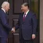 Treffen in Kalifornien | Welten entfernt, aber wieder auf Annäherung: Joe Biden und Xi Jinping (r.) beim Shakehands in Kalifornien