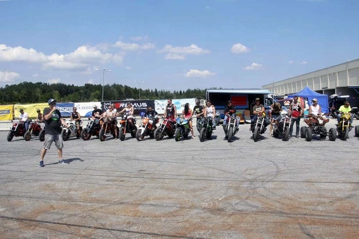 Knapp 30 Stuntfahrer aus ganz Europa und natürlich Österreich nahmen dieses Wochenende...