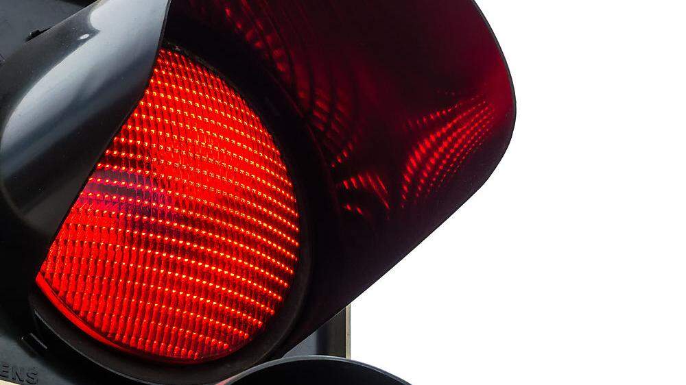 Rotes Licht bei Verkehrsampel