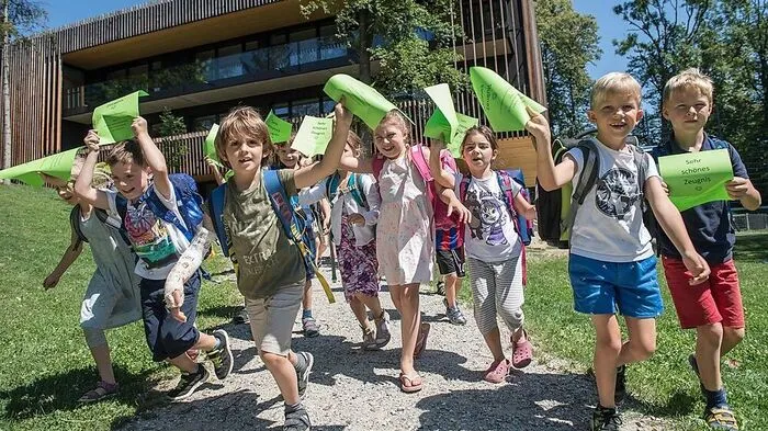 Auch die Schüler der VS Graz-Mariagrün freuen sich über den Ferienstart
