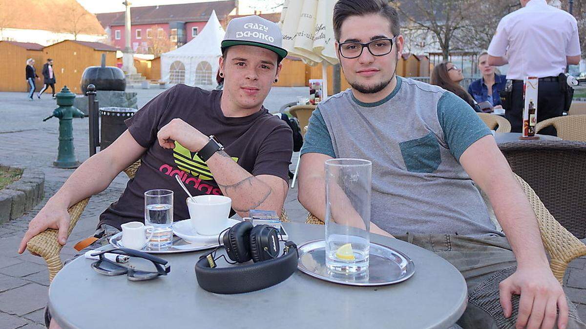 Christopher Katritschenko und Alexandro Bernsteiner sind mit ihren Videos höchst erfolgreich 