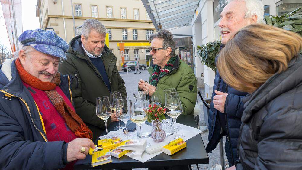 Gerhard Köfer im Wahlkampf-Einsatz in der Villacher Innenstadt
