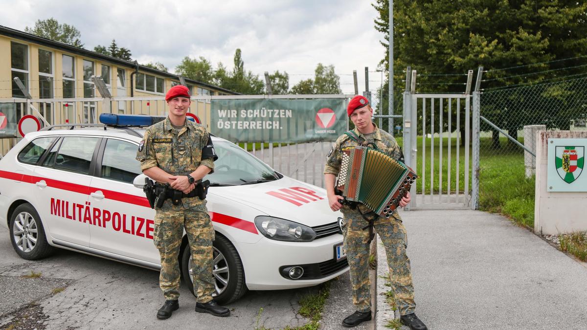 Korporal Winfried Kautz (rechts) aus Wien und Korporal Karl Watschinger aus Kaprun