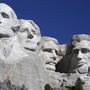 Mount Rushmore, auch genannt „Schrein der Demokratie“, in South Dakota. Darauf verewigt: George Washington, Thomas Jefferson, Theodore Roosevelt und Abraham Lincoln