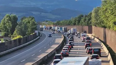 Experten befürchten, dass es in den nächsten Tagen wieder zu Staus auf österreichischen Autobahnen kommt, wie hier auf der Tauernautobahn (Archivfoto)