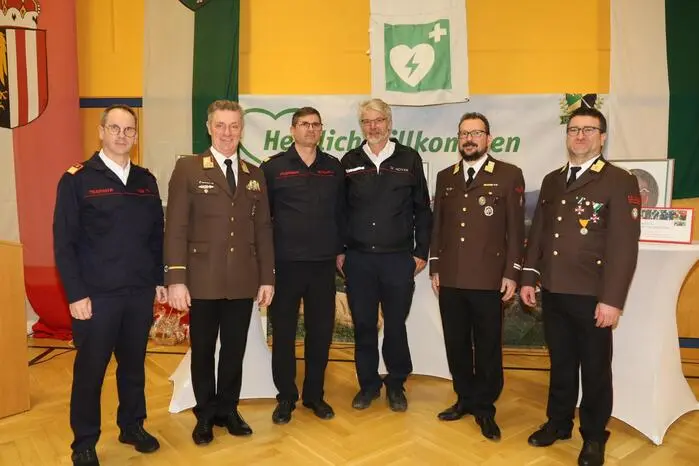 Thomas Meier, Johannes Matzhold, Christoph Castellani, Clemens Novak, Wolfgang Lechner und Hansjörg Huber bei der Sanitätsleistungsprüfung der Feuerwehr in Unterlamm