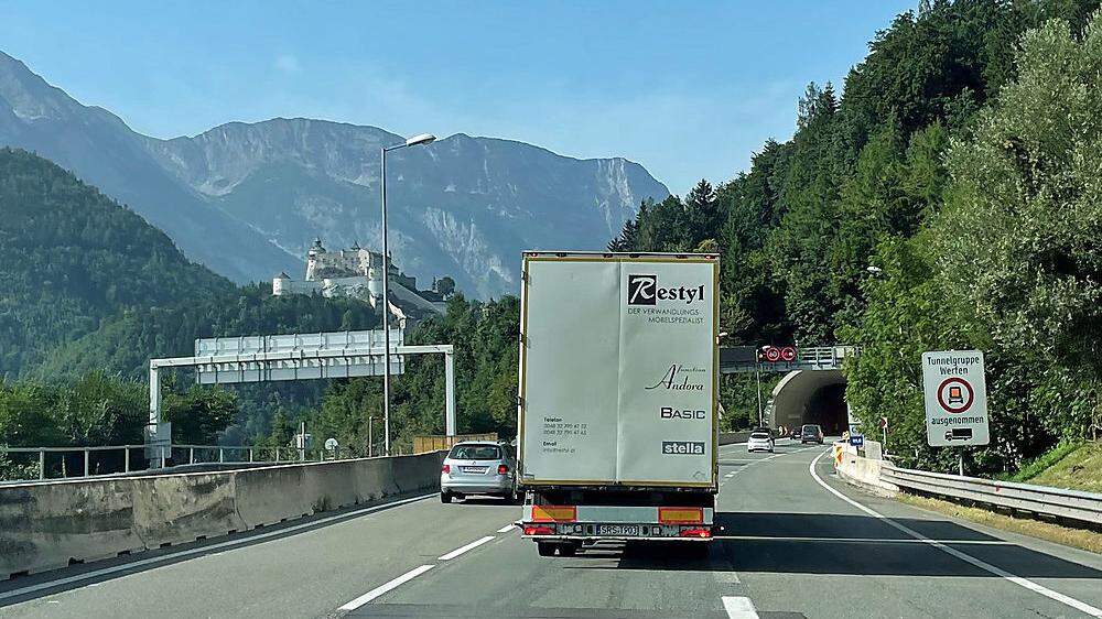 Die Sanierung der Tunnelkette auf der A 10 in Salzburg und die bevorstehende Sperre der Tauernschleuse sorgen in Kärnten für viel Unmut