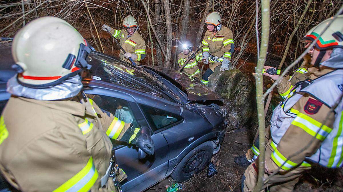 Die Feuerwehren waren im Bergeeinsatz