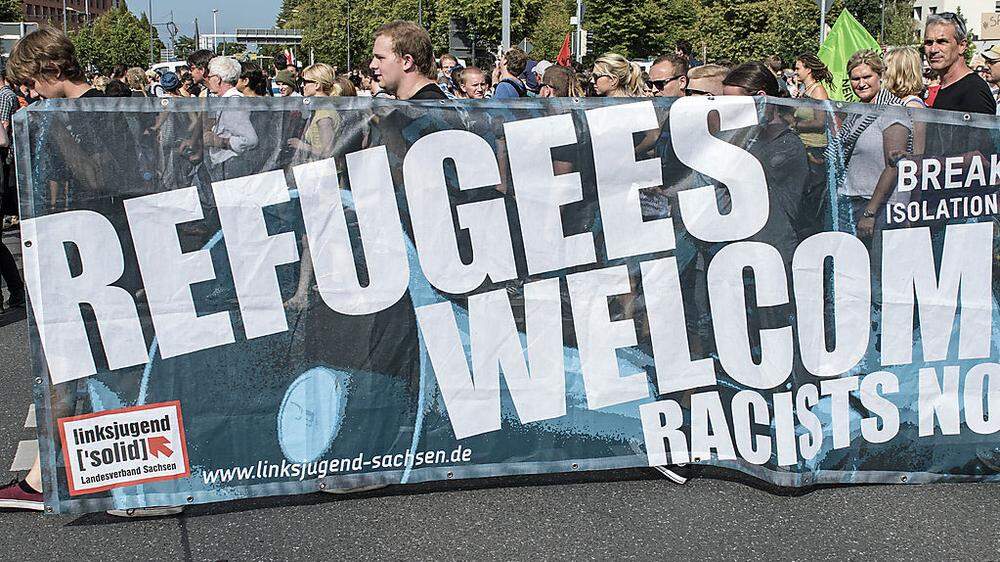 Demonstration gegen Rechts in Dresden: Flüchtlinge sind willkommen!