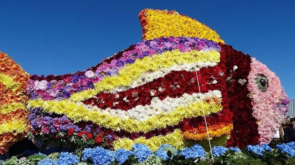 21 Wagen haben sich zum Blumenkorso angesagt