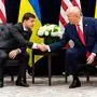  September 25, 2019 , New York, New York, USA: President DONALD J. TRUMP, right, participates in a bilateral meeting with Ukraine President VOLODYMYR ZELENSKY, left, Wednesday, at the InterContinental New York Barclay. President Trump pressured Ukraines leader to investigate Democratic presidential front-runner Joe Biden, according to a summary of a telephone call released by the Trump administration on Wednesday. New York USA PUBLICATIONxINxGERxSUIxAUTxONLY - ZUMAz03 20190925intz03003 Copyright: xShealahxCraighead/WhitexHousex