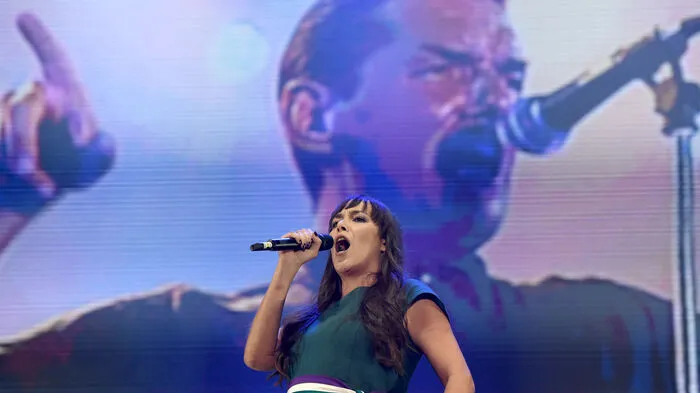 Mit einem großen Tribute-Konzert ist Falco am Samstag auf der Wiener Donauinsel geehrt worden. Im Bild: Sängerin Yasmo.