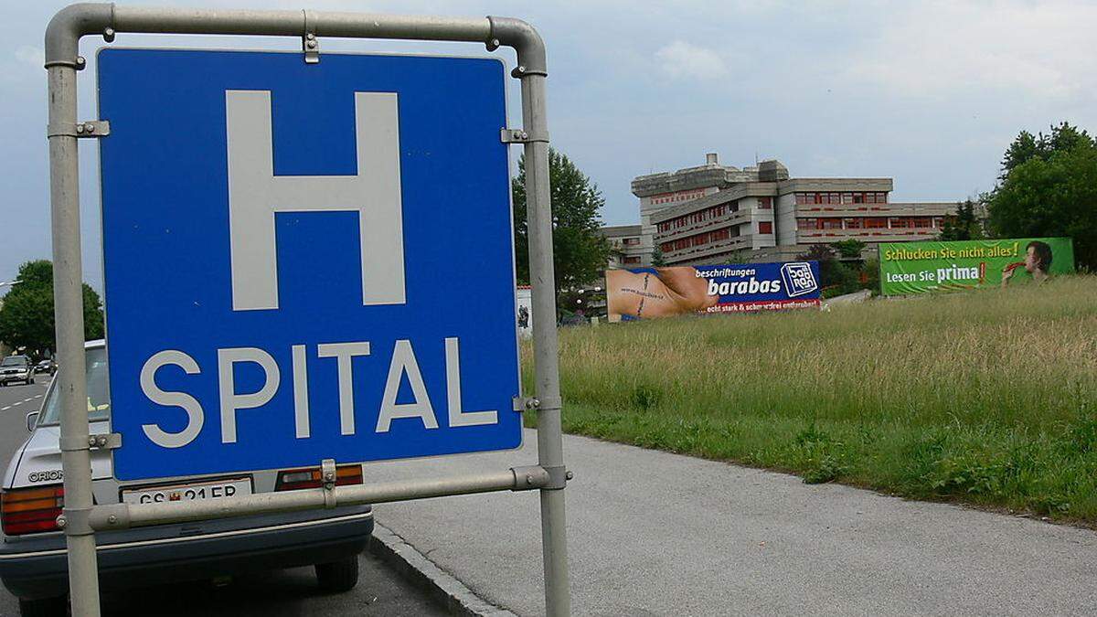 Das Parken auf den Straßen beim Krankenhaus Oberwart kostet künftig etwas