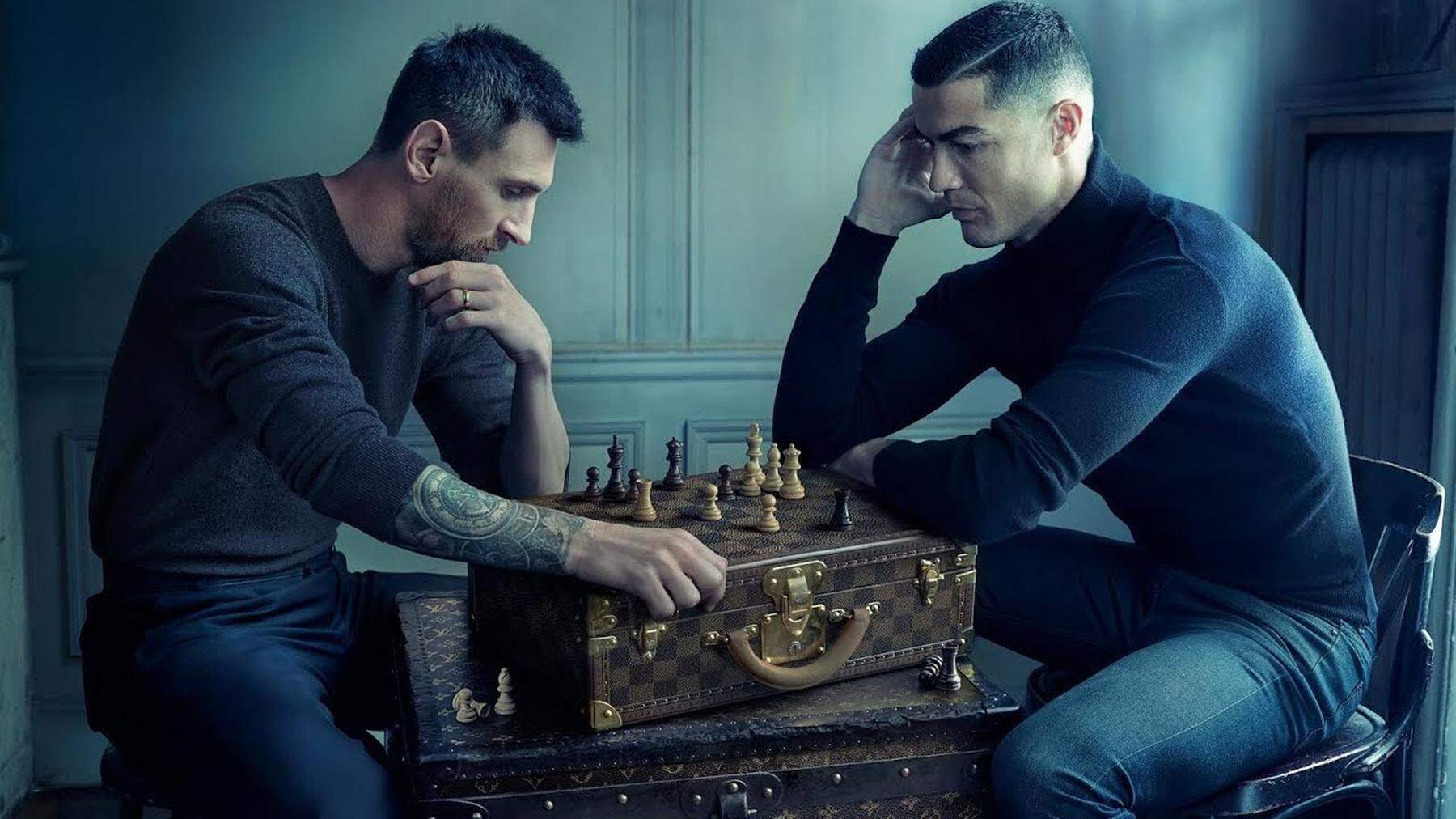 Messi und Ronaldo duellieren sich im Schach 