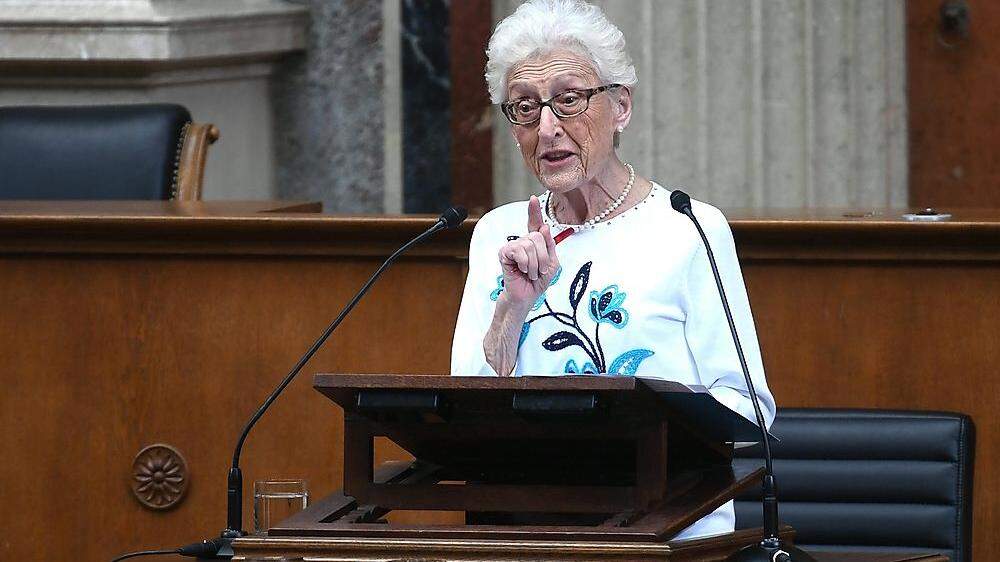 Die Holocaust-Überlebende Gertrude Schneider hielt eine bewegende Rede
