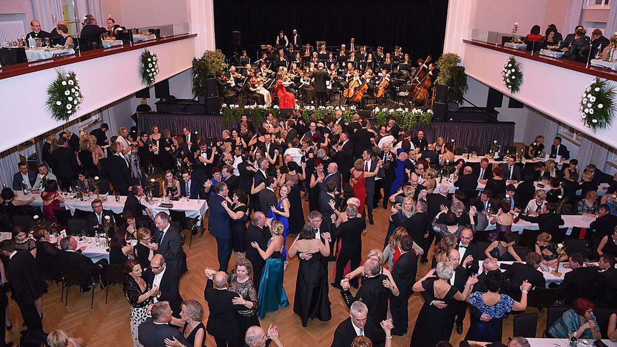 Am Brucker Stadtball gefällt vor allem die Atmosphäre