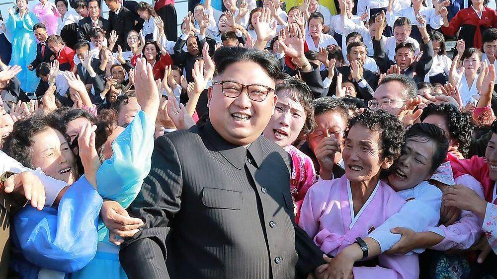 Machthaber Kim Jong Un besuchte die Anlage laut Staatsmedien dreimal im vergangenen Jahr und erteilte detaillierte Anweisungen