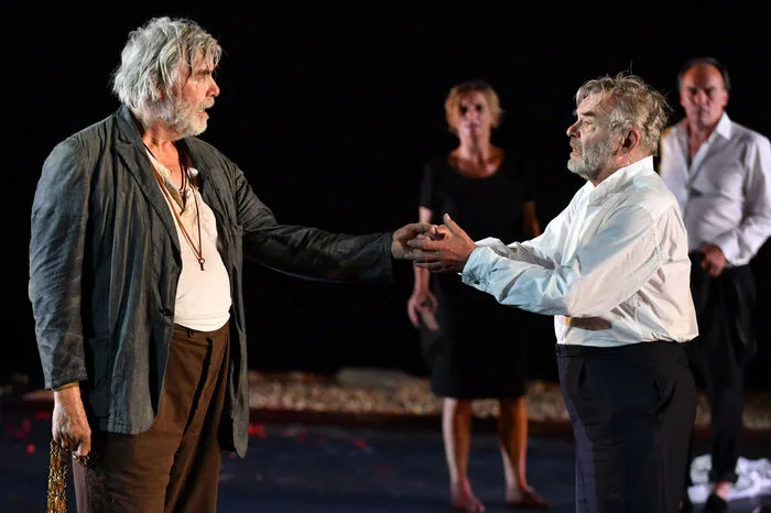 ... Der Burgtheater-Star brilliert derzeit ja auch als Toni Erdmann im gleichnamigen Kinofilm ...