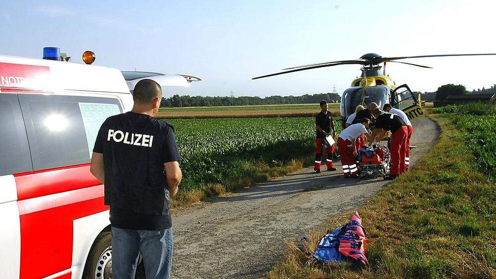 Hubschrauber flog die Verletzte ins Spital