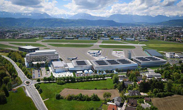 Die digitalen Modelle bei der Präsentation vor einem Jahr kündigten eine Jahrhundertinvestition in den Klagenfurter Flughafen an