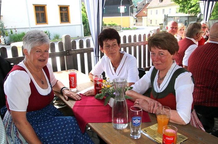 Der Reinerlös der Veranstaltung kommt der Renovierung des altehrwürdigen Buchhauses zugute. 