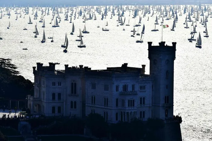 Eine Rekordzahl von 2.000 Segelboote beteiligt sich am Sonntag an der "Barcolana", der größten Segelregatta der Welt.