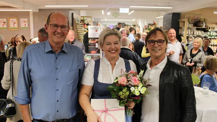 Full House herrschte bei der Langen Nacht des Genusses zu der Bibi und Ronald Bleykolm anlässlich des 100-jährigen Firmenjubiläums von Feinkost Bleykolm in die Europa-Allee in Weiz luden.