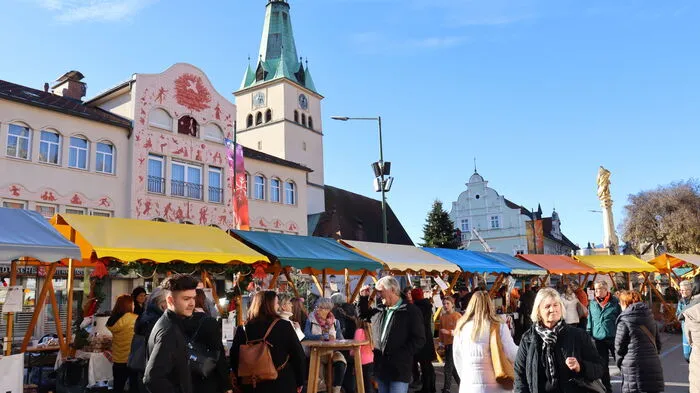 Klicken Sie sich durch die Diashow vom Voitsberger Weihnachtsmarkt!
