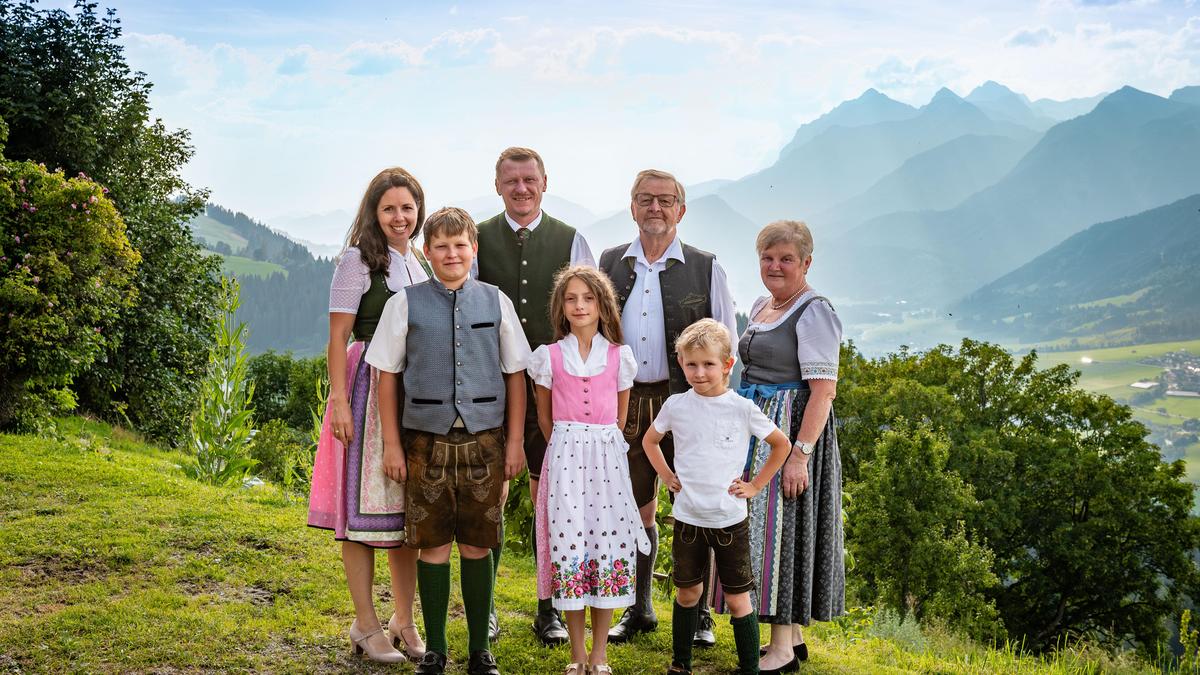 Andrea, Andreas, Jakob und Christiane mit Jakob, Luisa und Josef