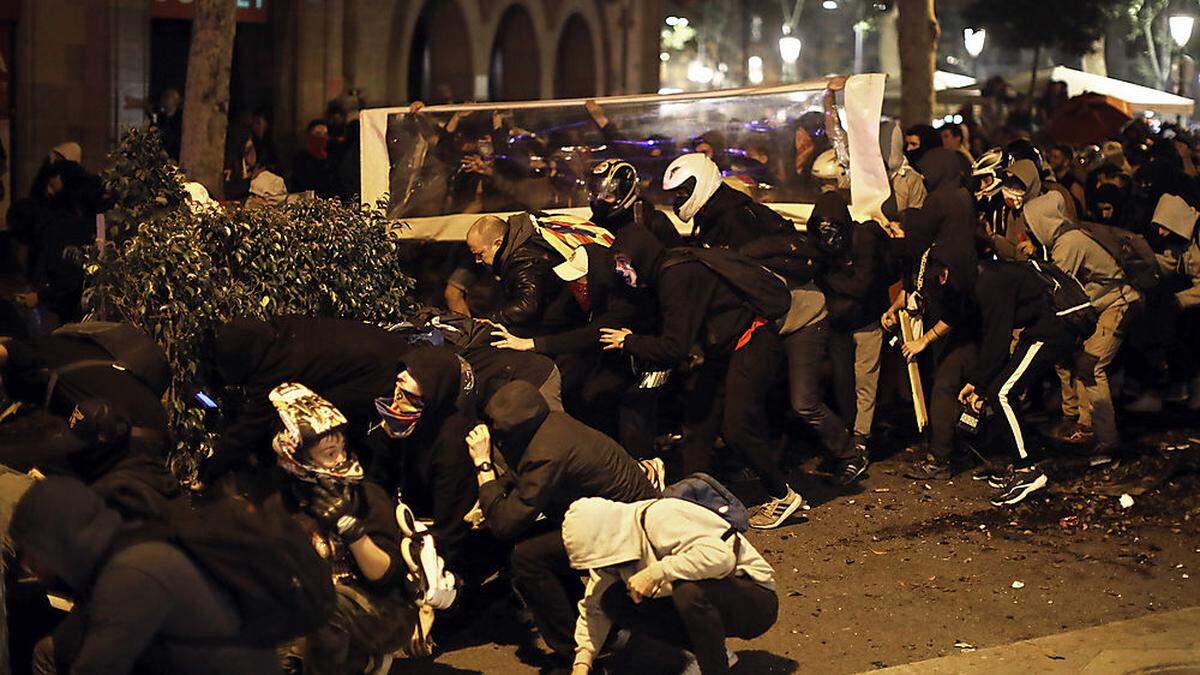 In Barcelona kam es erneut zu massiven Ausschreitungen