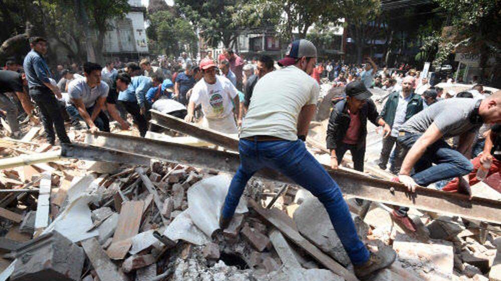 Eingestürzte Häuser in Mexiko-Stadt - aus einer Übung wurde der Ernstfall