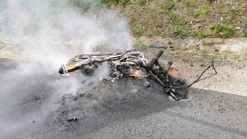 Das Motorrad eines Südoststeirers stand in Flammen
