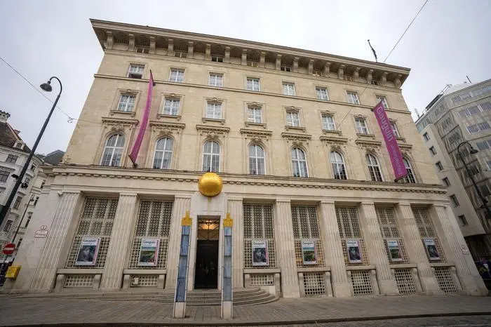 ABD0019_20241209 - WIEN - ÖSTERREICH: ++ THEMENBILD ++ Das Bank Austria Kunstforum auf der Wiener Freyung steht vor dem Aus. Hintergrund sind Folgen der Signa-Pleite. Im Bild: Außenansicht vom Bank Austria Kunstforum; aufgenommen am Montag, 09. Dezember 2024. - FOTO: APA/GEORG HOCHMUTH