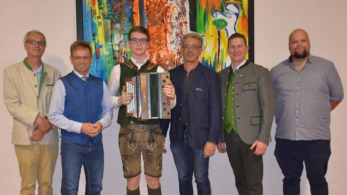 Emanuel Anderle konnte sein großes Talent mit einem Gold-Abschluss bei der Oberstufen-Prüfung an der Musikschule Mautern beweisen