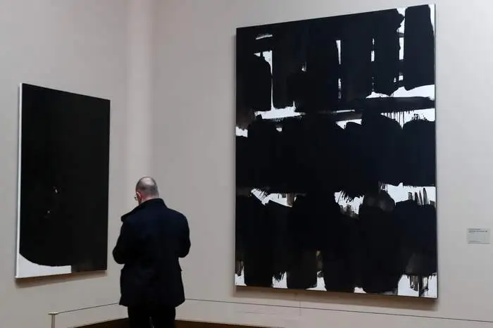 Die Louvre-Wahl fiel auf 19 meist großformatige Bilder, die seine künstlerische Entwicklung markieren. Und dazu gehören seine ersten Arbeiten, die ab Mitte der 40er Jahre entstanden sind. Es sind Darstellungen, ...