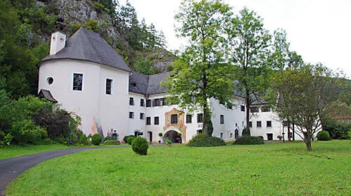 1980 startete die Restaurierung des Schlosses Thörl
