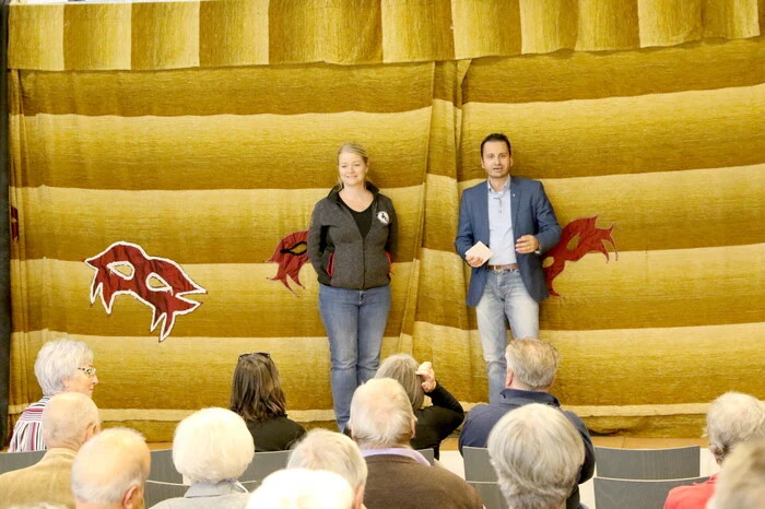 Und zwar im Kultursaal von Launsdorf. 