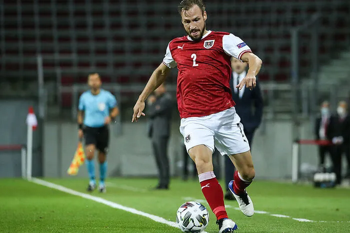 Andreas Ulmer: 3 In der Defensive leistete er sich keine gravierenden Fehler, hielt sich aber in der Vorwärtsbewegung lange Zeit zu sehr zurück. Der Routinier wirkte nicht ganz so aktiv wie von ihm gewohnt.
