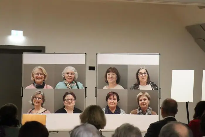  Insgesamt 20 Frauen haben sich mit persönlichen Geschichten, Ideen und Sichtweisen an dem Projekt beteiligt.