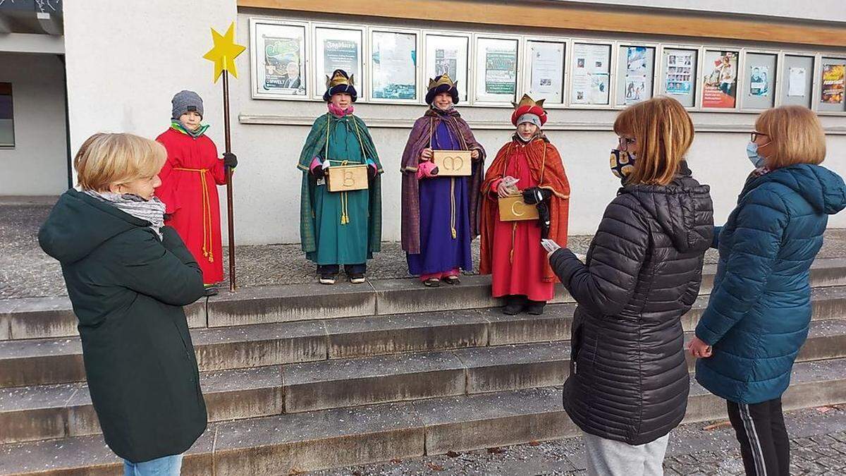 Die Sternsinger treten heuer an sogenannten Lichtpunkten in Liezen auf