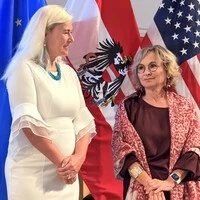 Österreichs Botschafterin Petra Schneebauer empfing die Delegation rund um Bürgermeisterin Elisabeth Blanik (SPÖ) in Washington D. C.