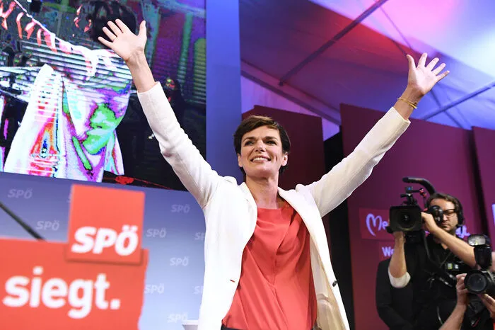 Sie will auf jeden Fall weitermachen. "Ich freue mich, den Weg mit euch weiter zu gehen!"