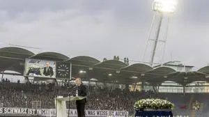 FUSSBALL-BUNDESLIGA / NACH DEM TOD VON IVICA OSIM: GEDENKVERANSTALTUNG SK PUNTIGAMER STURM GRAZ: JAUK