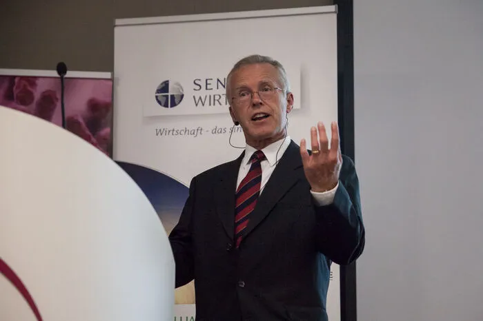 Die Keynote, also den Fachvortrag, hielt der Grazer Universitätsprofessor Peter Holzer. Er legte dar, wie Darmbakterien sogar das Gehirn beeinflussen können.