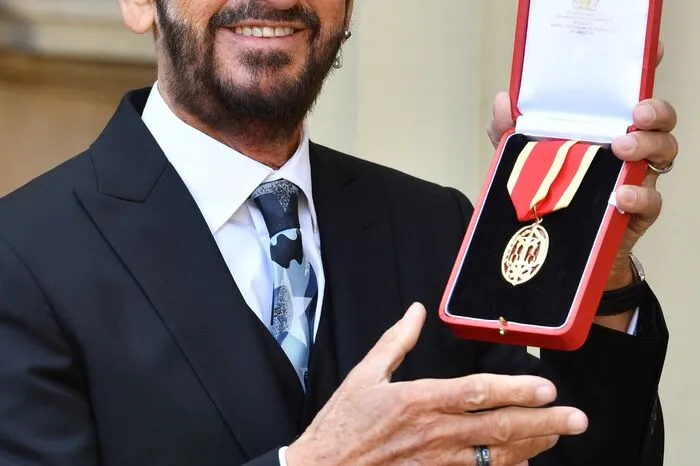 Hier die Ehrenmedaille ... 
