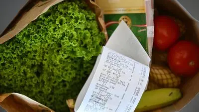Produkte wie Milch, Reis, Nudeln und heimisches Obst und Gemüse werden ab Jahresmitte geringer besteuert