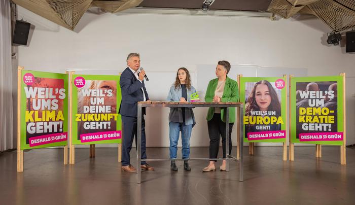 Auf den neuesten Wahlplakaten der Grünen ist Lena Schilling nicht mehr prominent vertreten. 