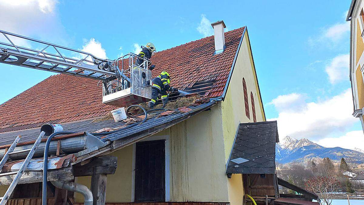 Die Feuerwehr hatte den beginnenden Dachstuhlbrand schnell unter Kontrolle gebracht