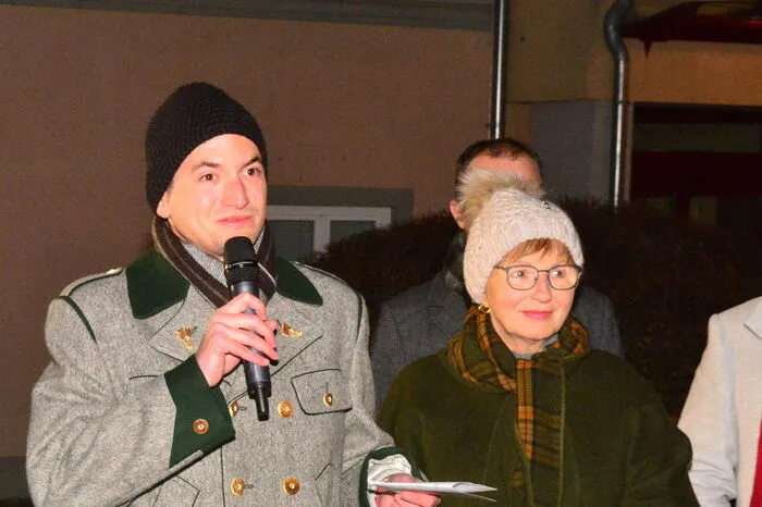 Vizebürgermeister Martin Moser eröffnete, Veronika Gassner las Gedichte.